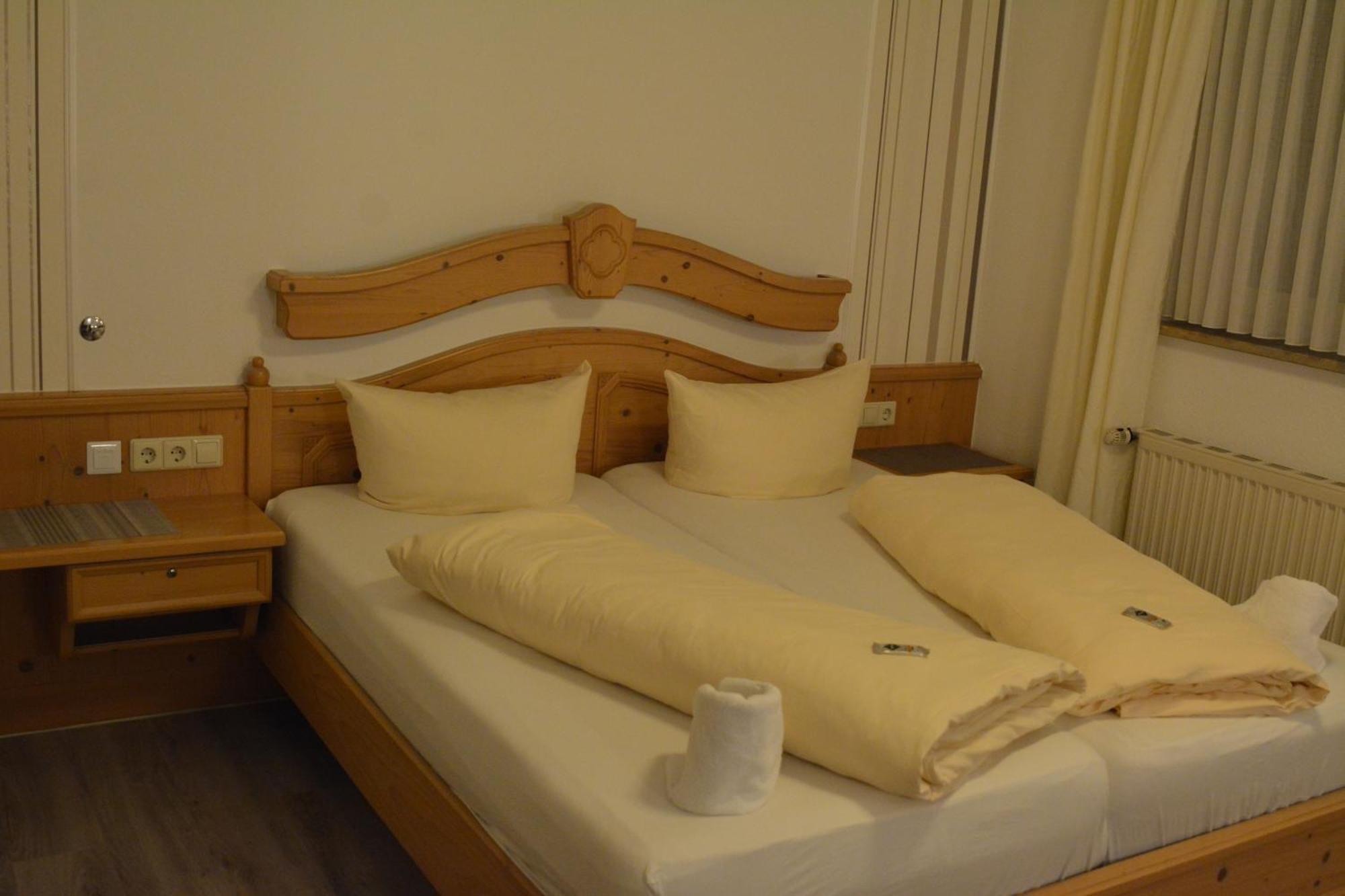 Hotel-gasthof Zur Rose Вайсенхорн