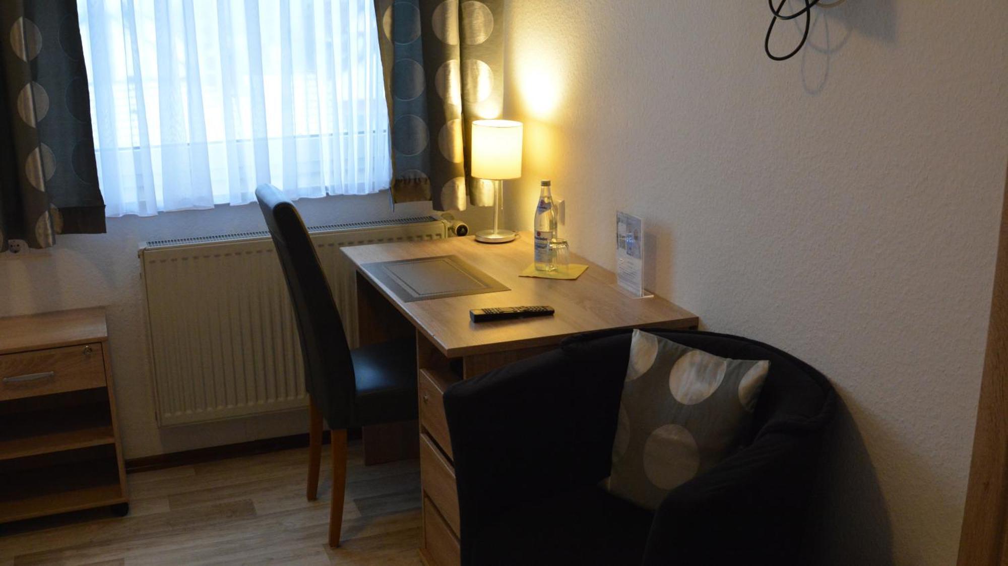 Отель Hotel-gasthof Zur Rose