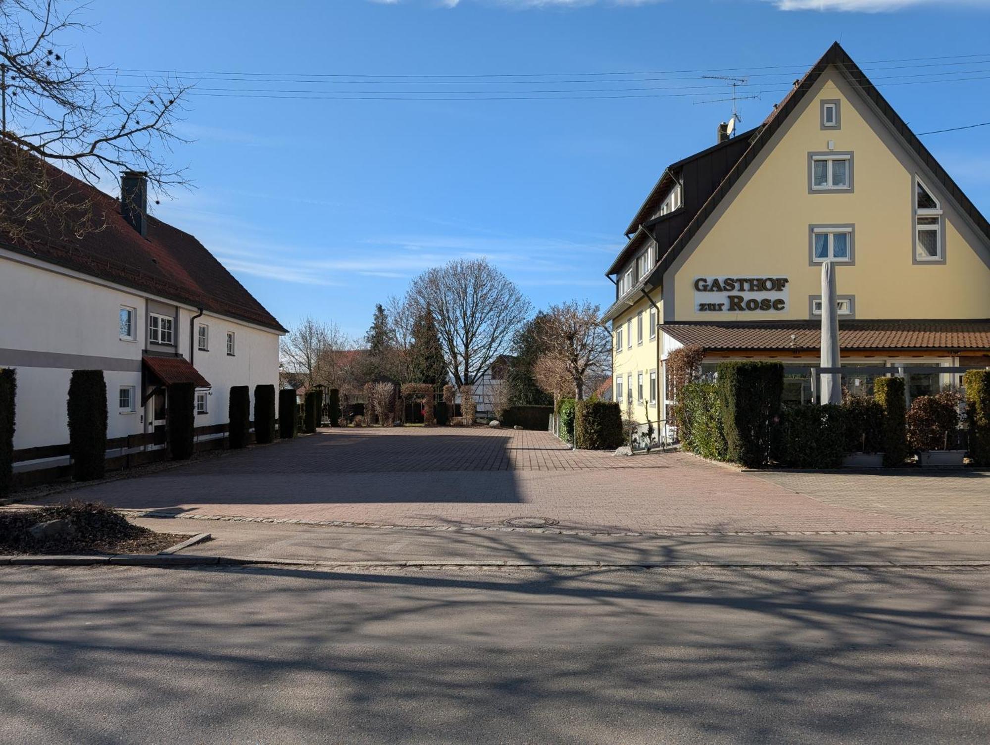 Отель Hotel-gasthof Zur Rose Вайсенхорн